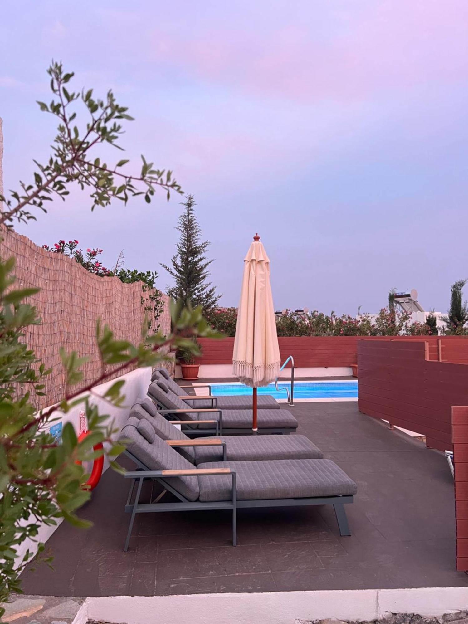 Milos Villas Complex Pefki Exteriör bild